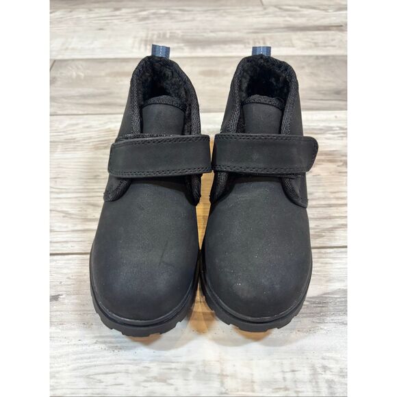 Boys black casual low top boots boots/winter boots size 11 - Picture 2 of 10
